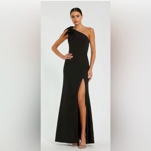 Elegant Black Sleeveless Dress